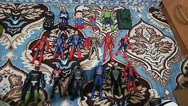 Набор фигурок супергероев и аксессуаров. Состав: - Несколько at lalafo.kg Набор фигурок супергероев и аксессуаров. Состав: - Несколько