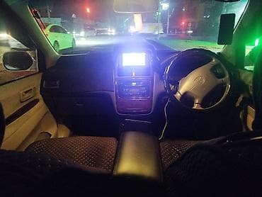 Toyota Ipsum: 2001 г., 2 л, Автомат, Бензин, Минивэн at lalafo.kg Toyota Ipsum: 2001 г., 2 л, Автомат, Бензин, Минивэн