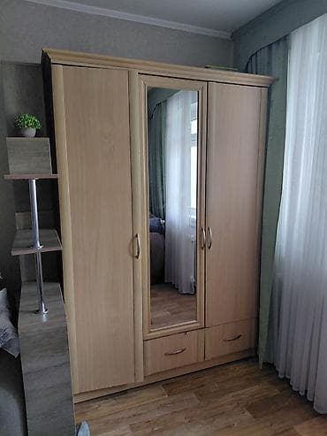 Шифоньер, шкаф для одежды, Б/у, Прямой, ЛДСП at lalafo.kg Шифоньер, шкаф для одежды, Б/у, Прямой, ЛДСП