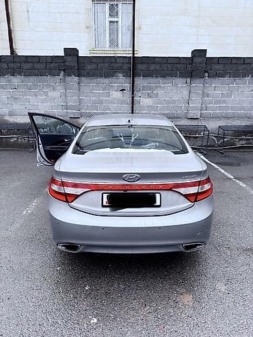 Hyundai Grandeur: 2012 г., 2.4 л, Автомат, Бензин, Седан at lalafo.kg Hyundai Grandeur: 2012 г., 2.4 л, Автомат, Бензин, Седан