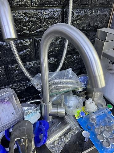 Смеситель для кухни серебристого цвета с высоким поворотным изливом lalafo.kg да — 1 Смеситель для кухни серебристого цвета с высоким поворотным изливом — 1