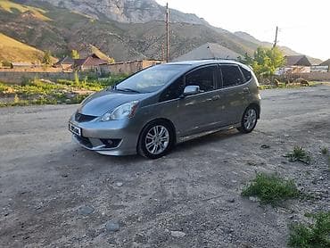 Haima: Honda Fit: 2009 г., 1.5 л, Автомат, Бензин, Хэтчбэк at lalafo.kg — 3 Haima: Honda Fit: 2009 г., 1.5 л, Автомат, Бензин, Хэтчбэк — 3