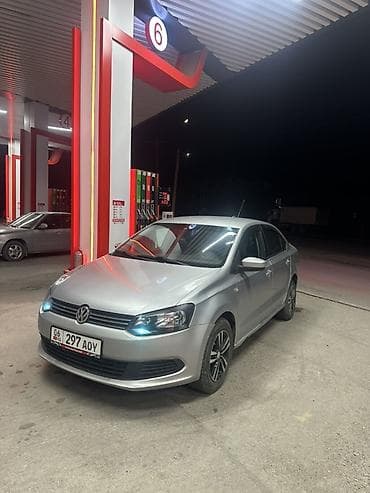 Volkswagen Polo: 2011 г., 1.6 л, Ручные, Бензин, Седан at lalafo.kg Volkswagen Polo: 2011 г., 1.6 л, Ручные, Бензин, Седан