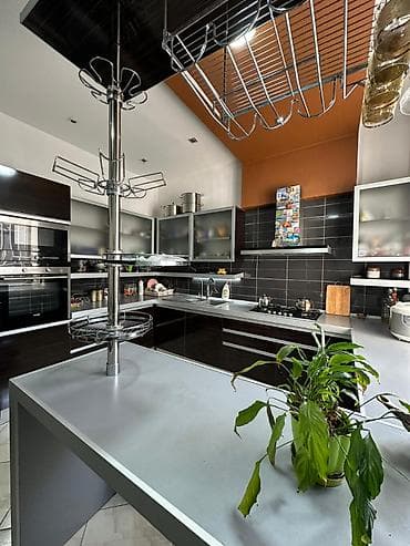 Продажа дач: 🏡 Продается просторный особняк в Бишкеке Продается двухэтажный at lalafo.kg — 7 Продажа дач: 🏡 Продается просторный особняк в Бишкеке Продается двухэтажный — 7