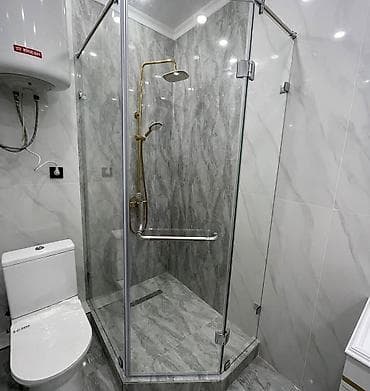Изготовление стеклянных душевых перегородок. Прозрачное, матовое и at lalafo.kg Изготовление стеклянных душевых перегородок. Прозрачное, матовое и