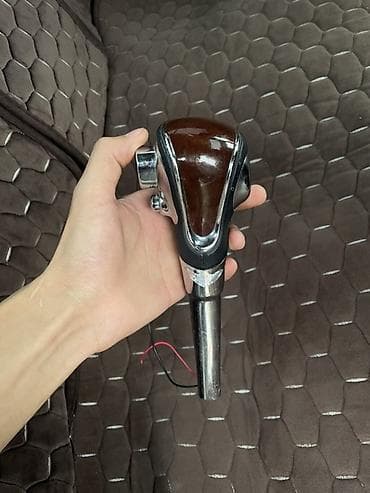 Рукоятка селектора АКПП с декоративными вставками - Тип at lalafo.kg Рукоятка селектора АКПП с декоративными вставками - Тип