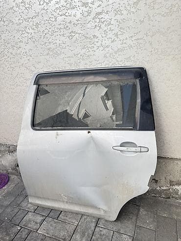 Дверь Задняя левая Toyota, Б/у, Оригинал at lalafo.kg Дверь Задняя левая Toyota, Б/у, Оригинал