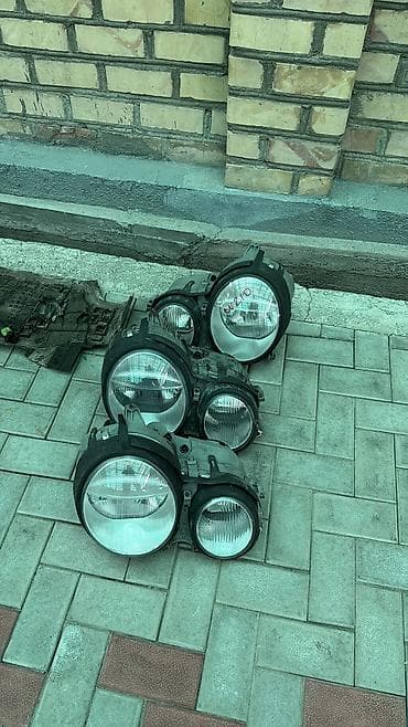 Комплект передних фар Mercedes-Benz Б/у, Оригинал, Германия at lalafo.kg Комплект передних фар Mercedes-Benz Б/у, Оригинал, Германия