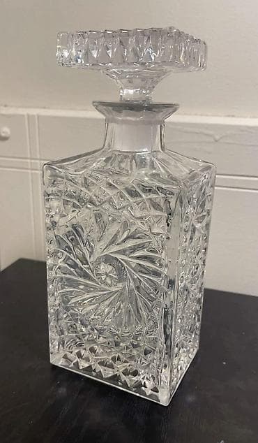 Бутылки, Новый, Бесплатная доставка, Платная доставка, Самовывоз at lalafo.kg Бутылки, Новый, Бесплатная доставка, Платная доставка, Самовывоз