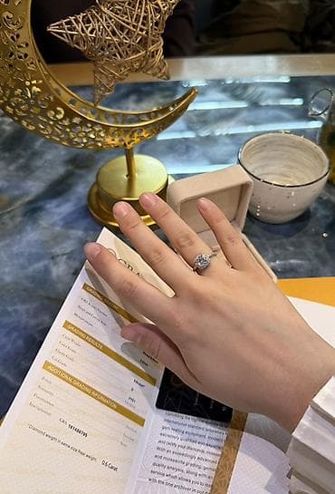 Кольцо с муассанит + комплект документов GRA - Центральный камень at lalafo.kg Кольцо с муассанит + комплект документов GRA - Центральный камень