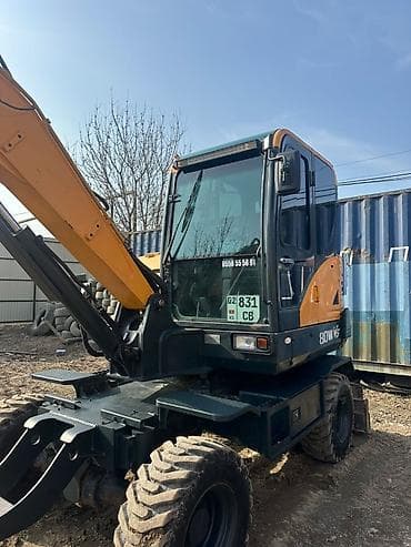 Экскаватор | Демонтаж at lalafo.kg Экскаватор | Демонтаж