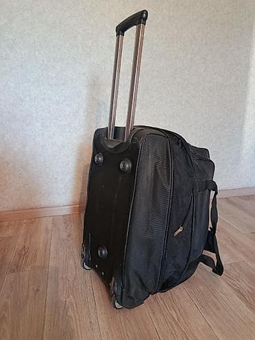 Продаю сумку дорожную в отличном состоянии,все замки рабочие.Можно at lalafo.kg Продаю сумку дорожную в отличном состоянии,все замки рабочие.Можно