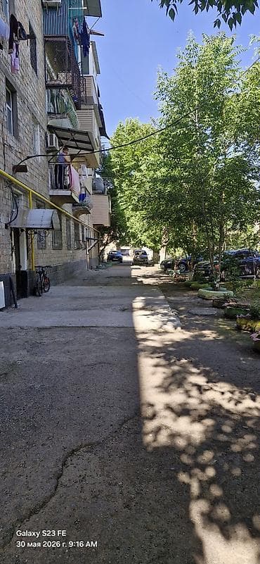 2 бөлмө, 40 м², Хрущевка, 2 кабат, Эски ремонт lalafo.kg да 2 бөлмө, 40 м², Хрущевка, 2 кабат, Эски ремонт