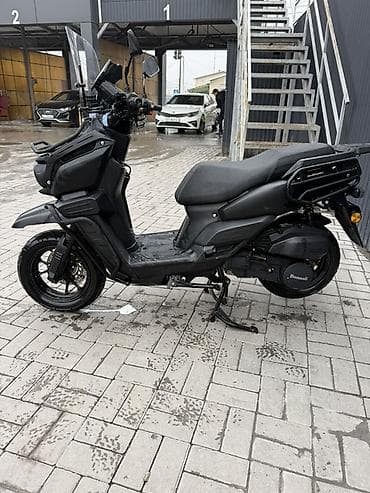 Макси-скутер 180 куб. см, Бензин, Б/у at lalafo.kg Макси-скутер 180 куб. см, Бензин, Б/у