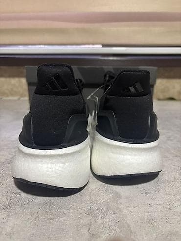 Мужские кроссовки, 41, Adidas, Новый, цвет - Черный, Платная доставка at lalafo.kg Мужские кроссовки, 41, Adidas, Новый, цвет - Черный, Платная доставка