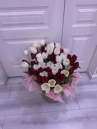 Букет-«корзина» из тюльпанов Срочно продам букет тюльпанов вчера at lalafo.kg Букет-«корзина» из тюльпанов Срочно продам букет тюльпанов вчера