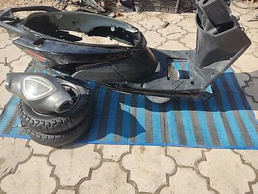 Кузов и запчасти для скутера (корпус/рама пластик) + колёса и at lalafo.kg Кузов и запчасти для скутера (корпус/рама пластик) + колёса и