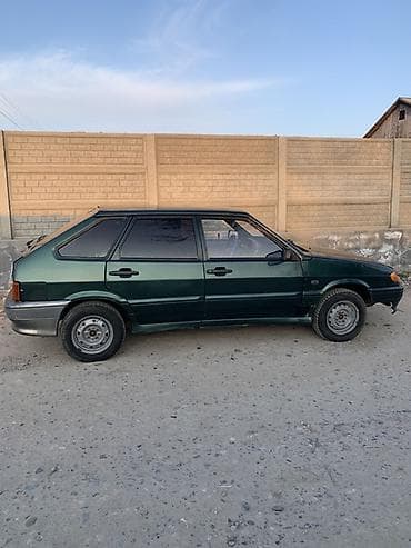 ВАЗ (ЛАДА) 2114 Samara: 2004 г., 1.5 л, Ручные, Бензин, Хэтчбэк at lalafo.kg ВАЗ (ЛАДА) 2114 Samara: 2004 г., 1.5 л, Ручные, Бензин, Хэтчбэк