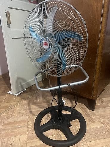 Напольный вентилятор повышенной мощности Б/у - Тип: напольный at lalafo.kg Напольный вентилятор повышенной мощности Б/у - Тип: напольный