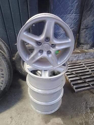 Литые Диски R 15 Комплект, отверстий - 5 at lalafo.kg Литые Диски R 15 Комплект, отверстий - 5