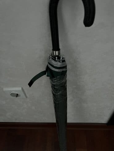 СРОЧНО продаётся зонтик,корейский at lalafo.kg СРОЧНО продаётся зонтик,корейский