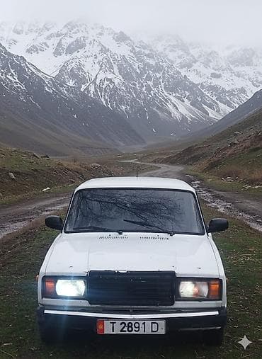 ВАЗ (ЛАДА) 2107: 1997 г., Механика, Бензин, Седан at lalafo.kg ВАЗ (ЛАДА) 2107: 1997 г., Механика, Бензин, Седан