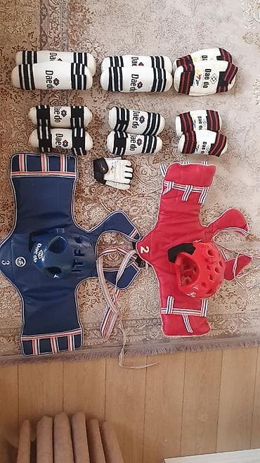 Комплект экипировки для тхэквондо WTF (детский/юношеский набор) at lalafo.kg Комплект экипировки для тхэквондо WTF (детский/юношеский набор)