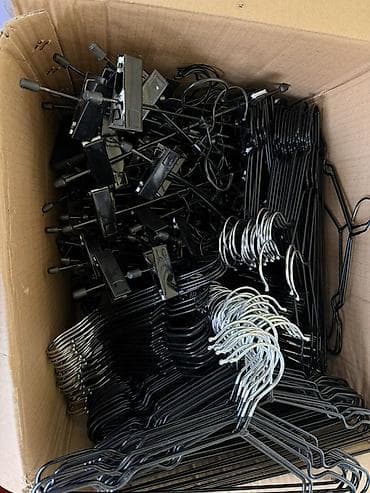 Вешалки, плечики at lalafo.kg Вешалки, плечики