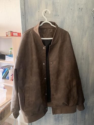 Бомбер из эко‑кожи, коричневый - Классический крой с резинками по at lalafo.kg Бомбер из эко‑кожи, коричневый - Классический крой с резинками по