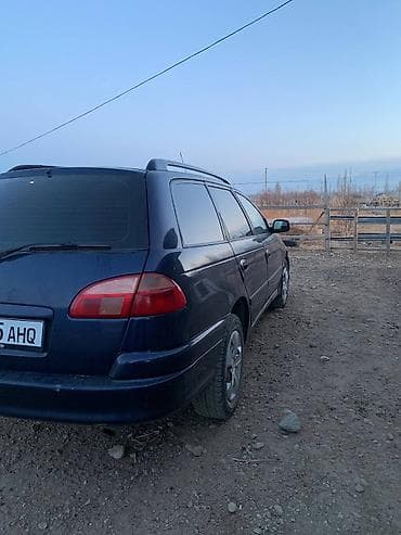 Toyota Avensis: 2003 г., 1.8 л, Механика, Бензин, Универсал at lalafo.kg — 4 Toyota Avensis: 2003 г., 1.8 л, Механика, Бензин, Универсал — 4