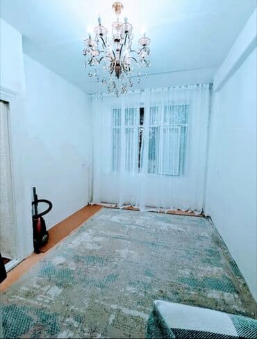 1 комната, 32 м², Малосемейка, 1 этаж, Старый ремонт at lalafo.kg 1 комната, 32 м², Малосемейка, 1 этаж, Старый ремонт