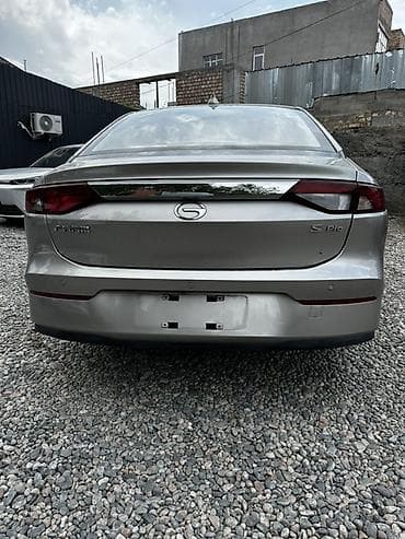 GAC: GAC Trumpchi GA4 (S Pio) — серебристый седан класса C Кузов и внешний lalafo.kg да — 4 GAC: GAC Trumpchi GA4 (S Pio) — серебристый седан класса C Кузов и внешний — 4