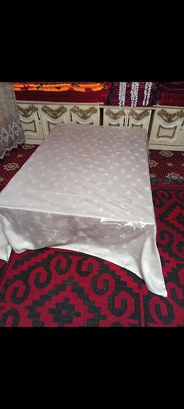 Скатерть прямоугольная, светлая (белая/молочная), с ненавязчивым at lalafo.kg Скатерть прямоугольная, светлая (белая/молочная), с ненавязчивым