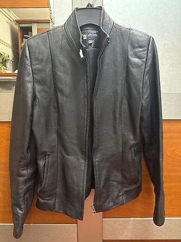 Кожаная куртка, Классическая модель, Натуральная кожа, Приталенная модель, S at lalafo.kg Кожаная куртка, Классическая модель, Натуральная кожа, Приталенная модель, S