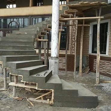 Бетонная лестница Для дома, Форма лестницы: Много-маршевая at lalafo.kg Бетонная лестница Для дома, Форма лестницы: Много-маршевая