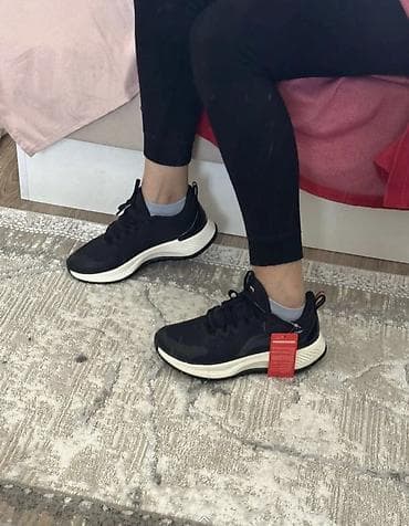 Кроссовки и спортивная обувь at lalafo.kg Кроссовки и спортивная обувь