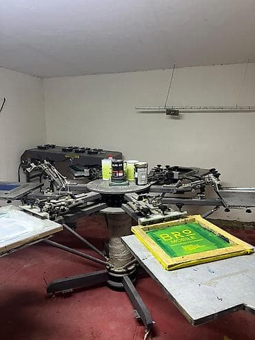 Ручной карусельный станок для трафаретной печати (шелкография) - at lalafo.kg Ручной карусельный станок для трафаретной печати (шелкография) -