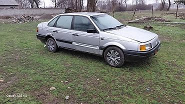 Volkswagen Passat: 1990 г., Механика, Бензин, Седан at lalafo.kg Volkswagen Passat: 1990 г., Механика, Бензин, Седан