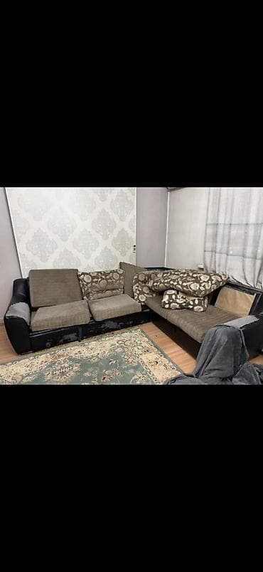 Угловой диван, C подушками at lalafo.kg Угловой диван, C подушками