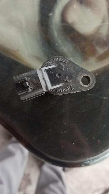 Датчик распредвала Mitsubishi at lalafo.kg Датчик распредвала Mitsubishi