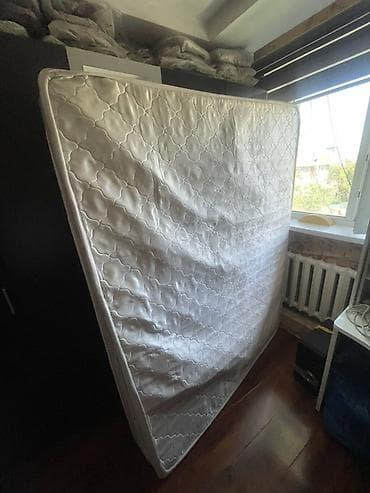 Спальный матрас, Двуспальный, Пружинный, Матрасы средней жесткости at lalafo.kg Спальный матрас, Двуспальный, Пружинный, Матрасы средней жесткости