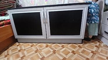 Офис эмереги: Кийимдер үчүн тумба, Күзгүсүз, ЛДСП, түсү - Кара lalafo.kg да — 1 Офис эмереги: Кийимдер үчүн тумба, Күзгүсүз, ЛДСП, түсү - Кара — 1