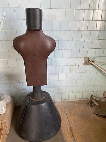 Манекен для отработки ударов, представляющий собой имитацию торса at lalafo.kg Манекен для отработки ударов, представляющий собой имитацию торса