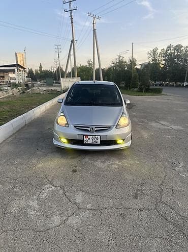 Honda Fit: 2001 г., 1.5 л, Вариатор, Бензин, Хэтчбэк at lalafo.kg Honda Fit: 2001 г., 1.5 л, Вариатор, Бензин, Хэтчбэк