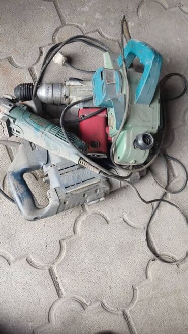 Кол араалар: Инструменты две штуки Перфаратор рабочие только отбойник не lalafo.kg да — 1 Кол араалар: Инструменты две штуки Перфаратор рабочие только отбойник не — 1