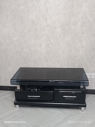 Продаю тумбу под телевизор. Хорошее состояние. Самовывоз at lalafo.kg Продаю тумбу под телевизор. Хорошее состояние. Самовывоз