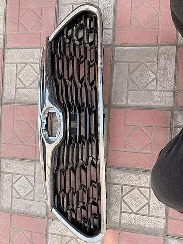 Решетка радиатора Toyota Б/у at lalafo.kg Решетка радиатора Toyota Б/у