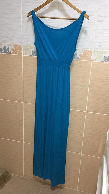 Летнее платье в длине макси. Стильное и минималистичное Состояние at lalafo.kg Летнее платье в длине макси. Стильное и минималистичное Состояние