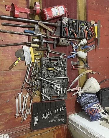 Набор ручного и слесарно-строительного инструмента Состав: - Наборы at lalafo.kg Набор ручного и слесарно-строительного инструмента Состав: - Наборы