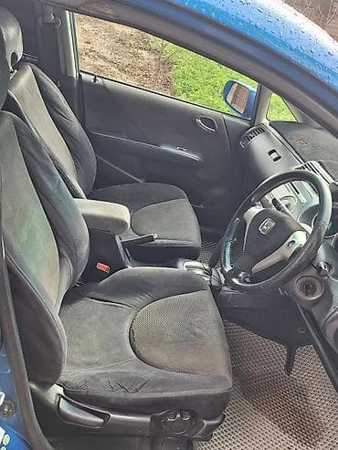 GAC: Honda Fit: 2005 г., 1.5 л, Вариатор, Бензин, Хэтчбэк at lalafo.kg — 9 GAC: Honda Fit: 2005 г., 1.5 л, Вариатор, Бензин, Хэтчбэк — 9